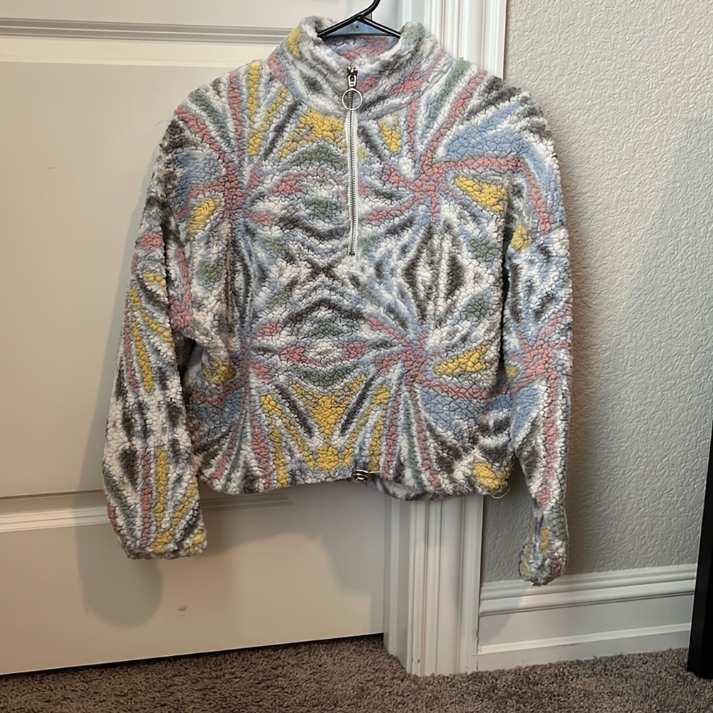 Cropped sherpa pullover